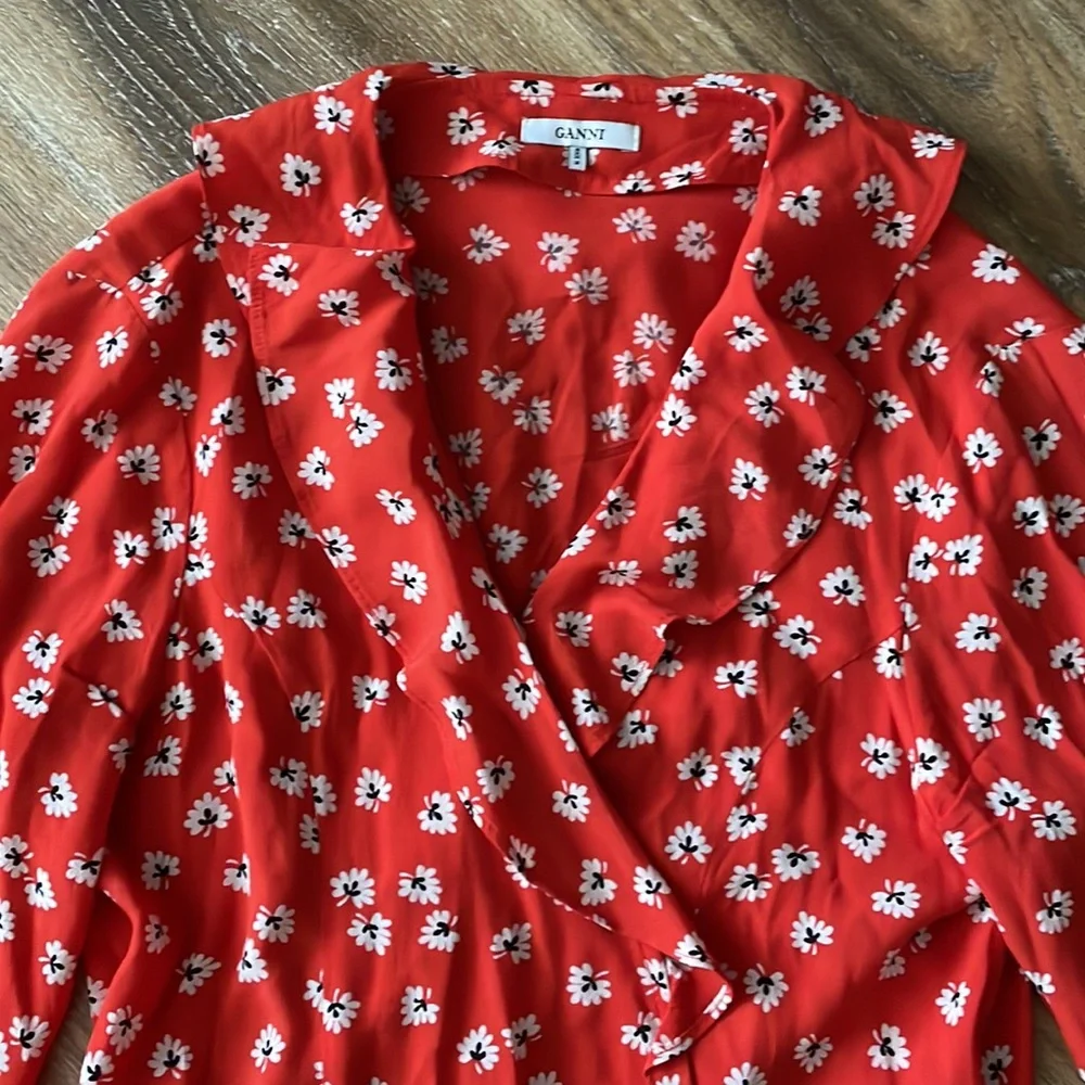 Ganni Silvery Crepe Wrap Red Floral Viscose Blouse Top - Picture 2 of 12
